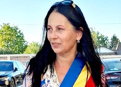 Cristina Munteanu Primarul Comunei Prundeni 02