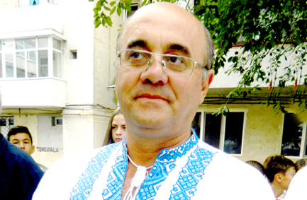Costinel Stoica In Costum Popular 2024 01