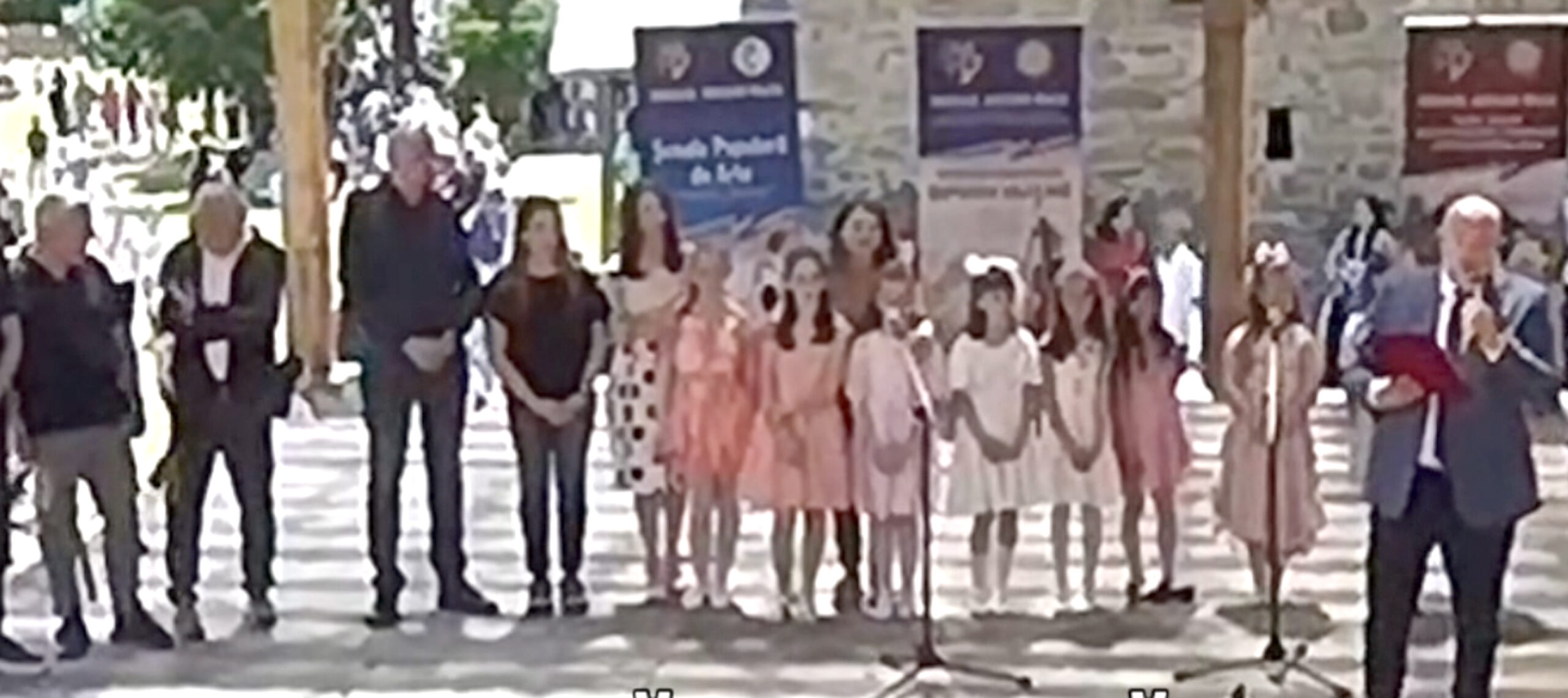 Festivalul Copilarie Si Caluserie Editia I 00